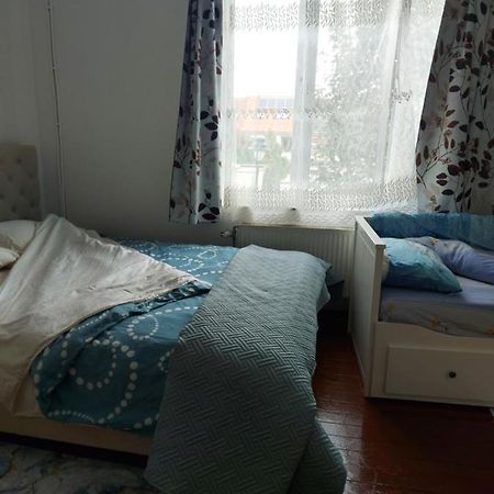 Belle Chambre Dans Un Quartier Calme Brüsszel Kültér fotó